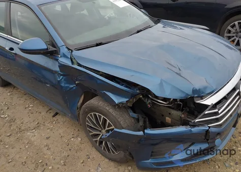 2021 Volkswagen Jetta 1.4T R-Line/1.4T S/1.4T Se z USA, uszkodzony, nr VIN 3VWC57BU8MM059711